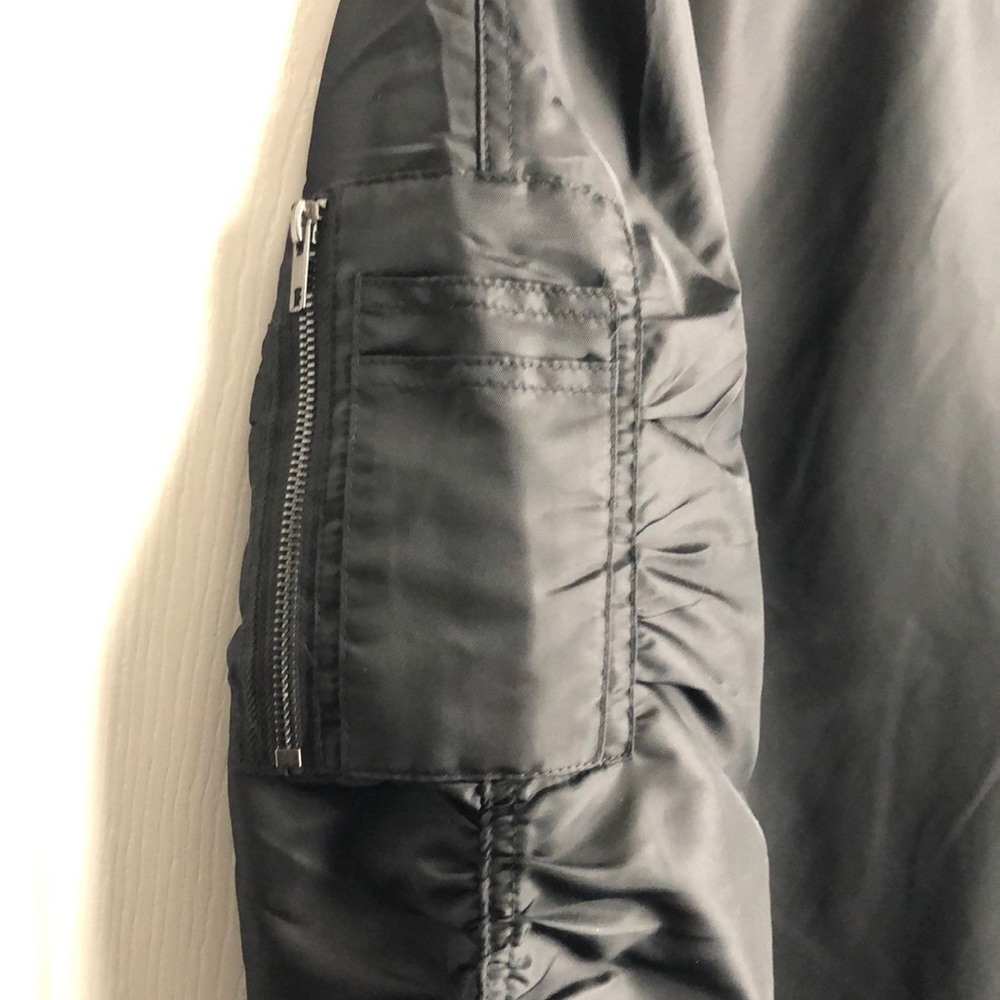 💥SOLD💥🛹NEW Black Elwood Bomber Jacket🛹 - Picture 3 of 8
